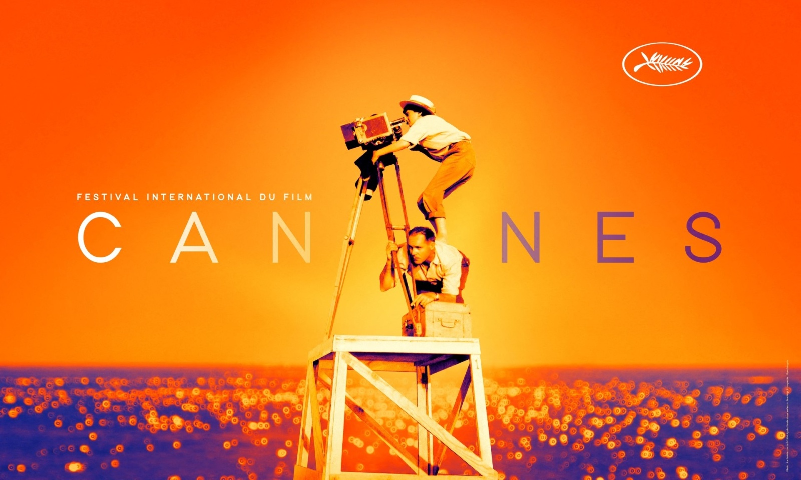 أنجلينا جولي تقدم جائزة تروفاي شوبارد خلال مهرجان كان 2024