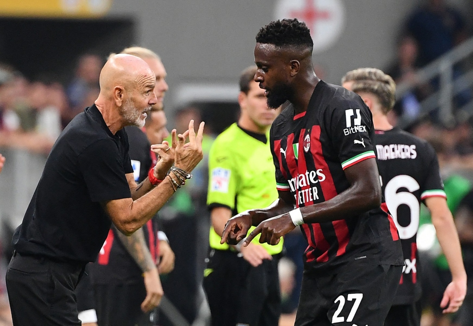 ديفوك أوريجي يفسخ عقده مع ميلان بعد موسم في الظل