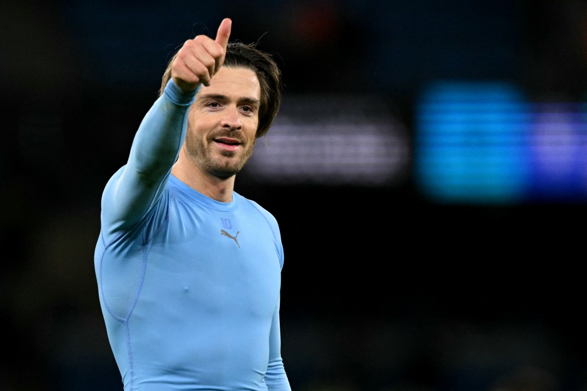 بعد دي بروين.. نابولي يدخل سباق التعاقد مع نجم آخر من مانشستر سيتي