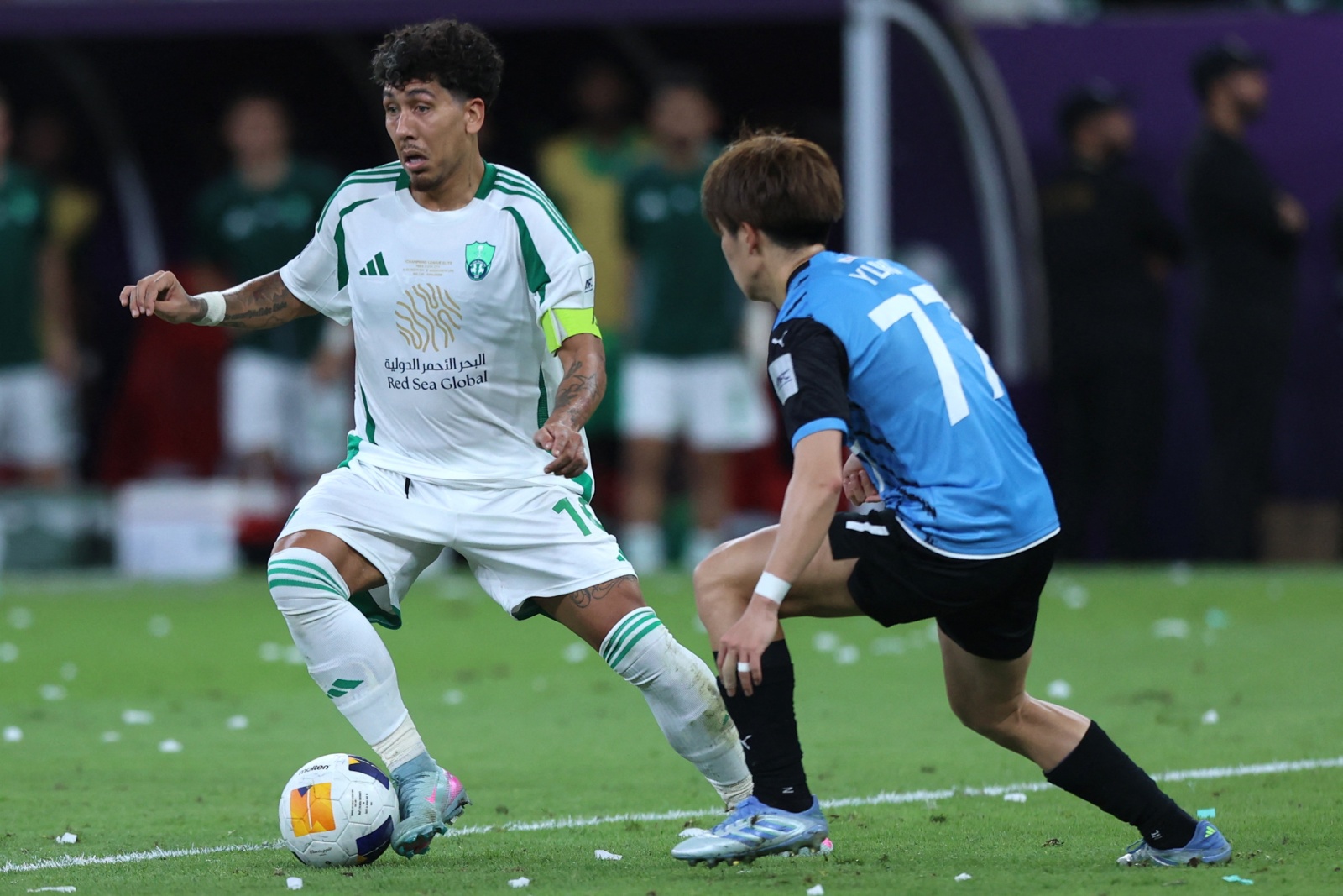 فيرمينو يغادر الدوري السعودي رسميًا ويبدأ مغامرته الجديدة في قطر