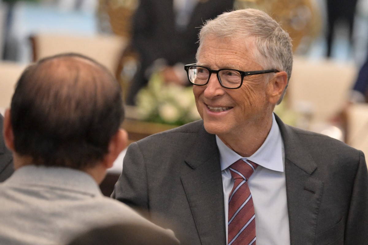 ماسك و غيتس : هل يقترب الظلام ؟