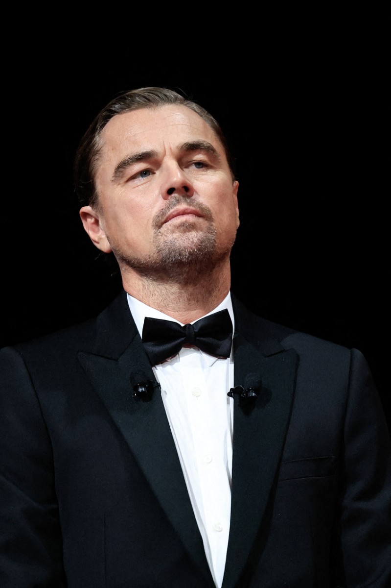 في الخمسين.. دي كابريو يغيّر نظرته للحب والعلاقات