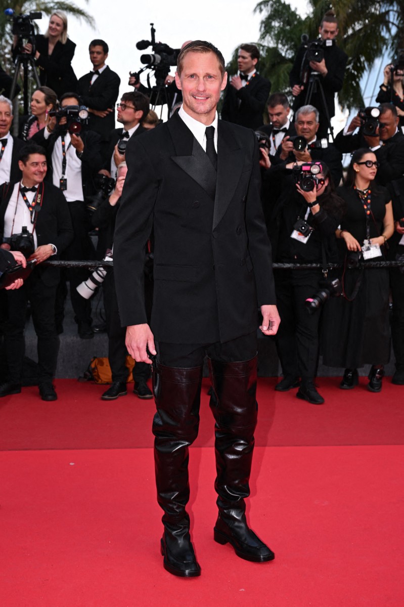 لماذا ترك ألكسندر سكارسغارد التمثيل في عمر 13 عامًا رغم النجومية؟