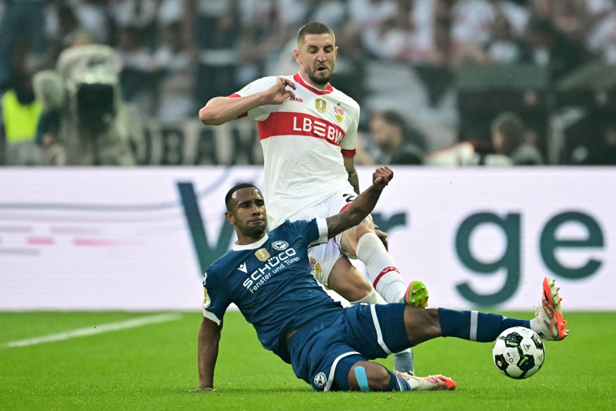 بعد فشل صفقة هانكو.. النصر يُفاوض الألماني شابوت لتدعيم الدفاع