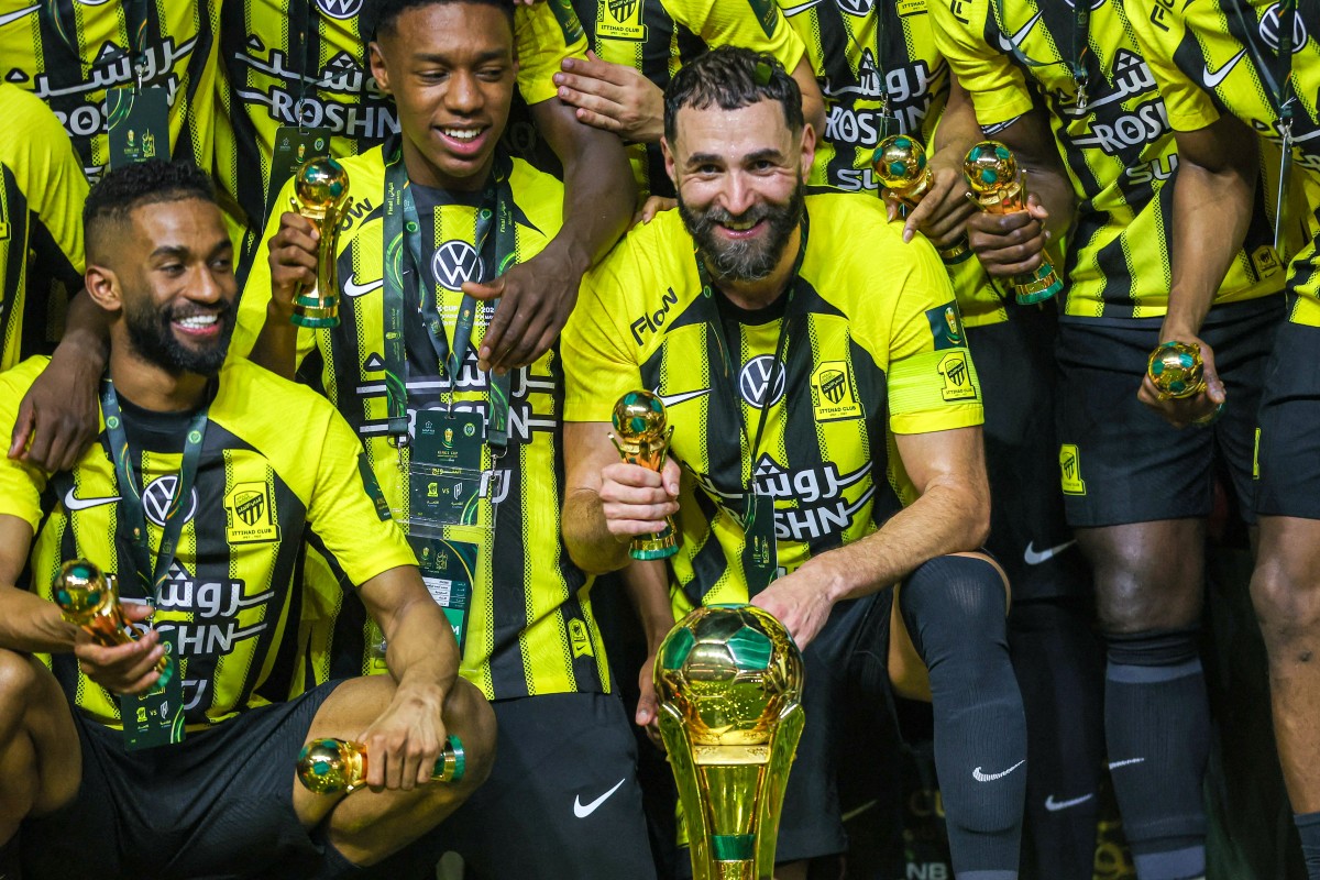 النصر يرفض مقترح الهلال بشأن اللاعبين الأجانب المواليد