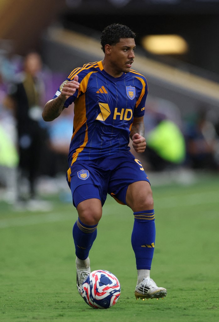 التشكيلة المتوقعة تحسم ملامح معركة فلومينينسي وأولسان HD