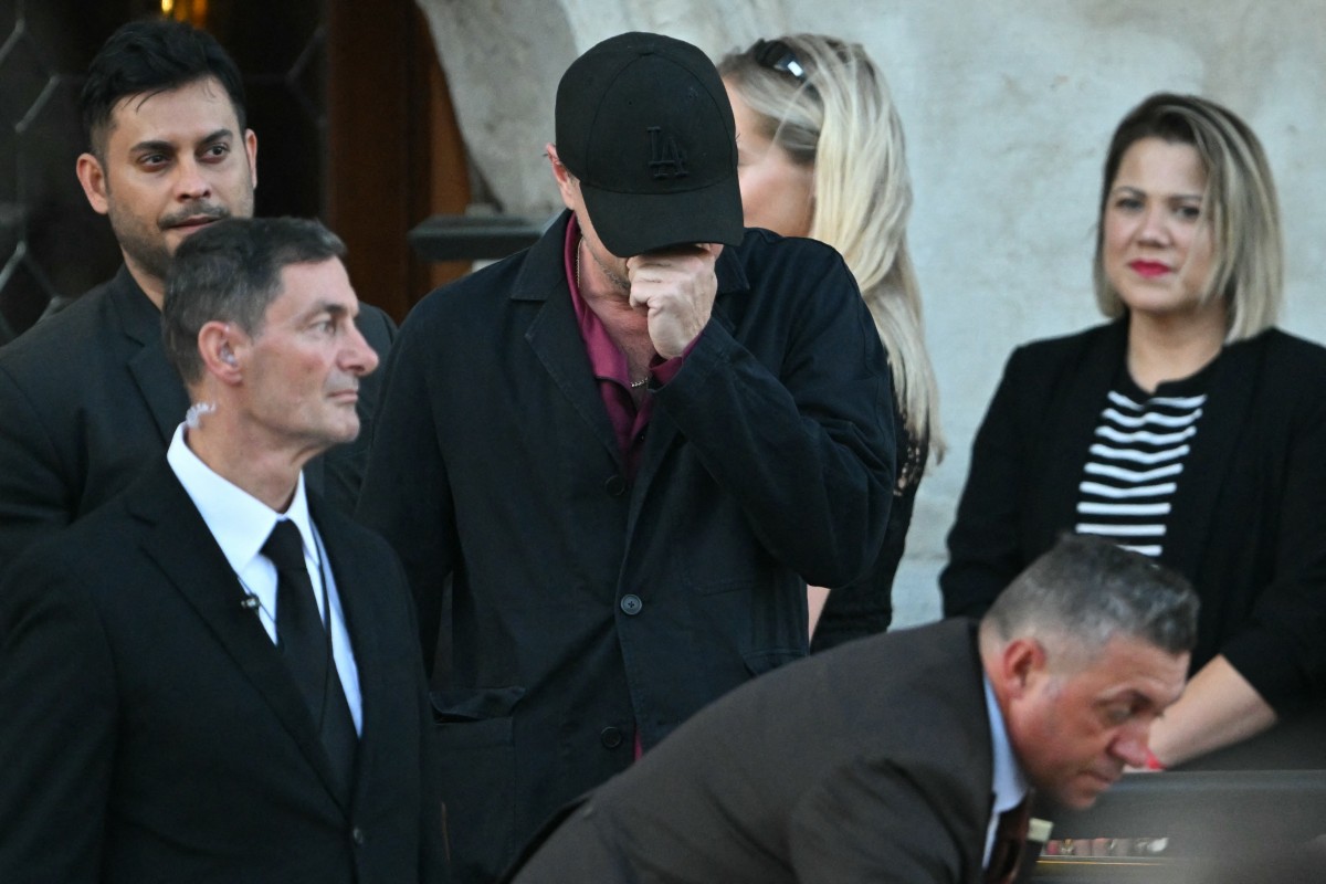 لماذا يخفي ليوناردو دي كابريو وجهه دائمًا؟ (فيديو)