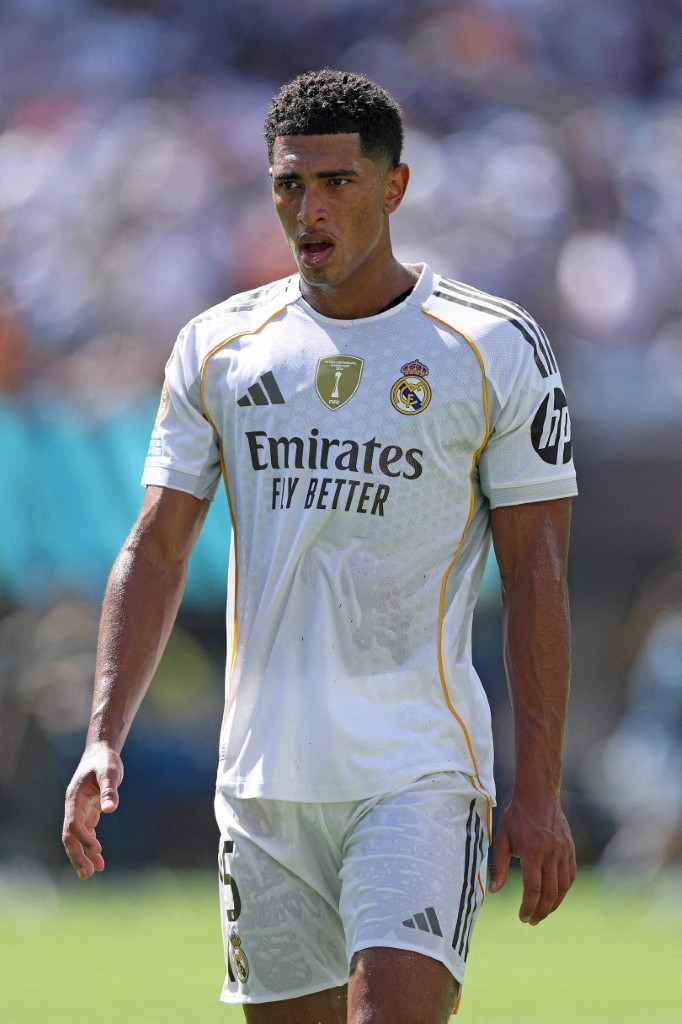 الكشف عن موعد عودة جود بيلينجهام بعد خضوعه لجراحة في الكتف