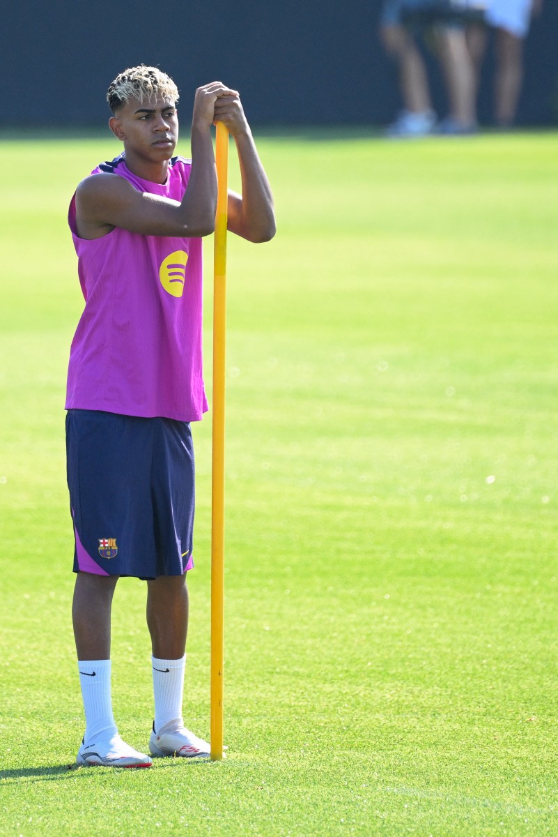 لوك جديد وأرباح قياسية.. لامين يامال يشعل برشلونة مجددًا