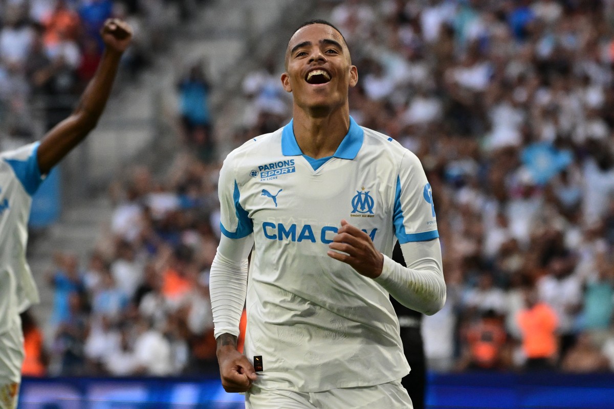 اسم ماسون غرينوود، لاعب مانشستر يونايتد