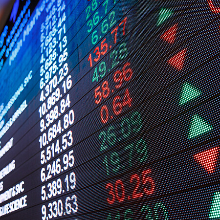 تراجع سوق الأسهم السعودي متأثرًا بهبوط أسهم كبرى الشركات