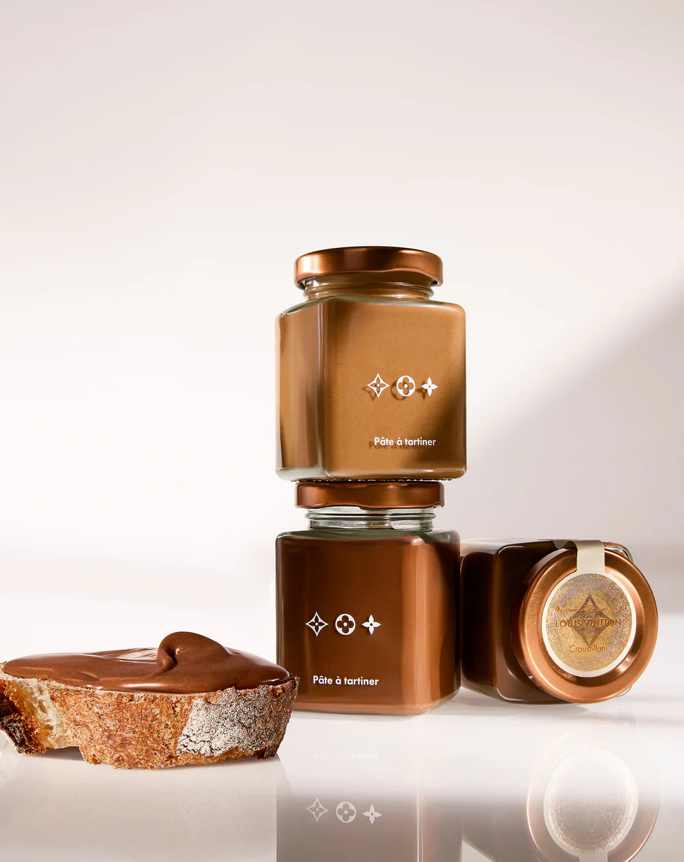 من حقائب الجلد إلى سبريد الشوكولاتة.. لويس فويتون يرفع مستوى الترف