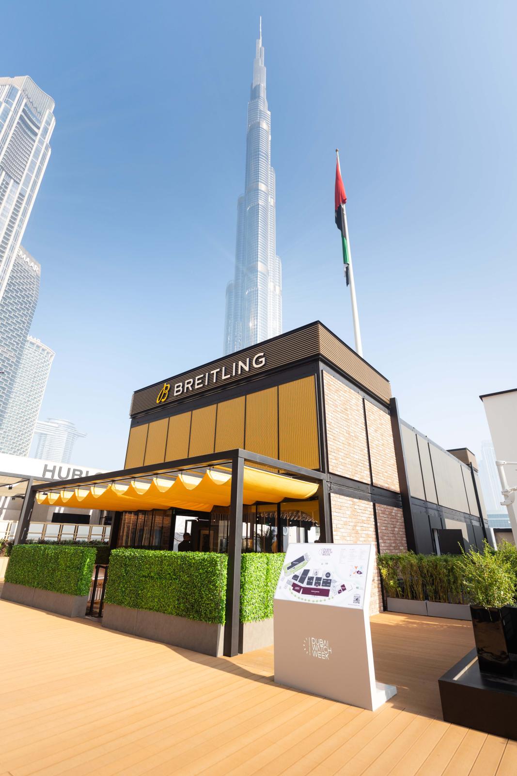 أجنحة العلامات العالمية تتوزع في «برج بارك»، في مشهد يجمع بين رمزية برج خليفة وديناميكية صناعة الساعات الفاخرة