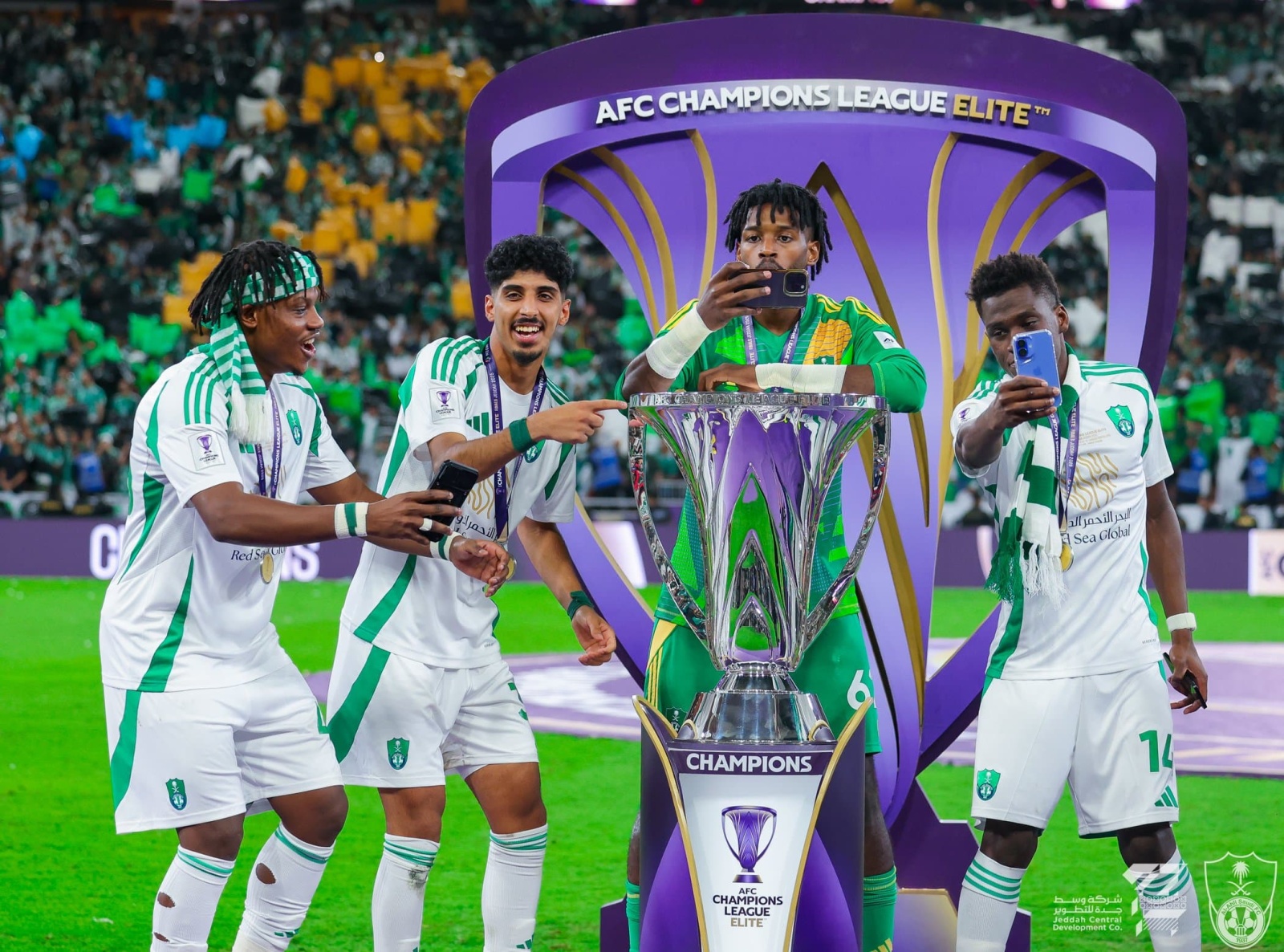 عقوبات على الهلال والأهلي وإيقاف مسؤول في الشباب.. فما السبب؟