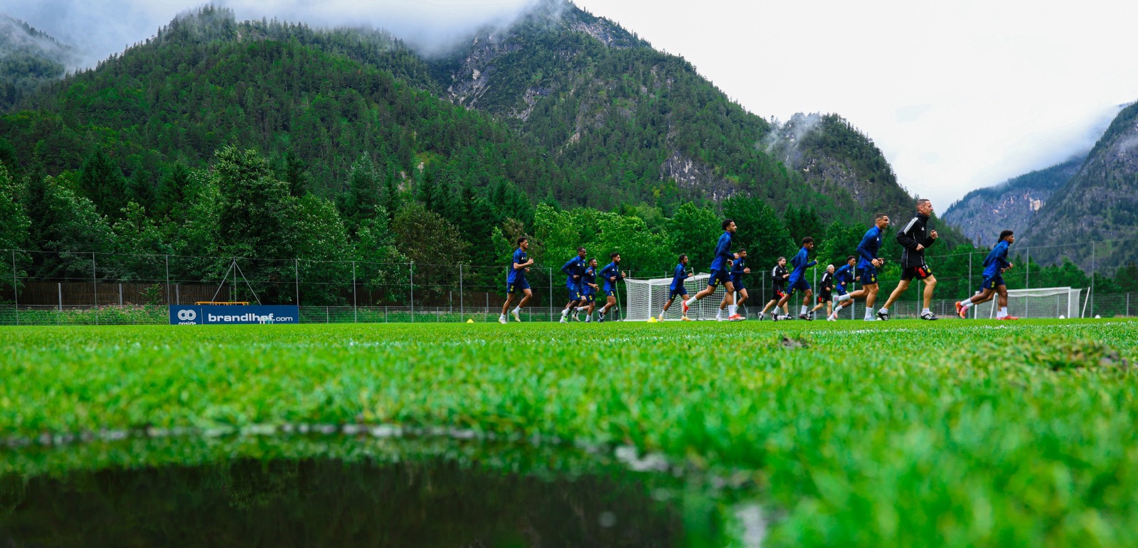 أين تقيم أندية دوري روشن استعداداتها للموسم الجديد؟