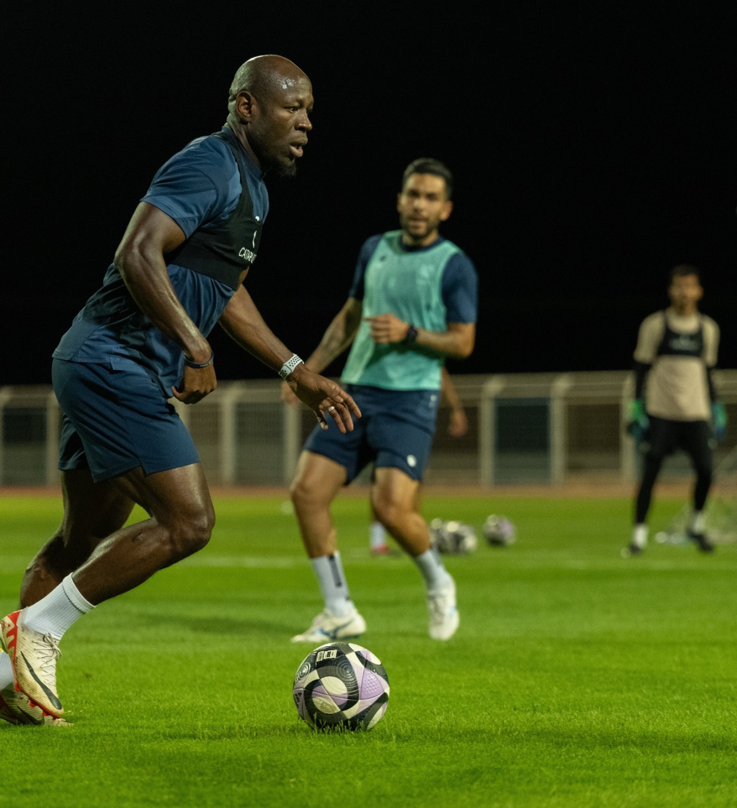 تشكيلة الأخدود أمام الاتحاد في دوري روشن السعودي