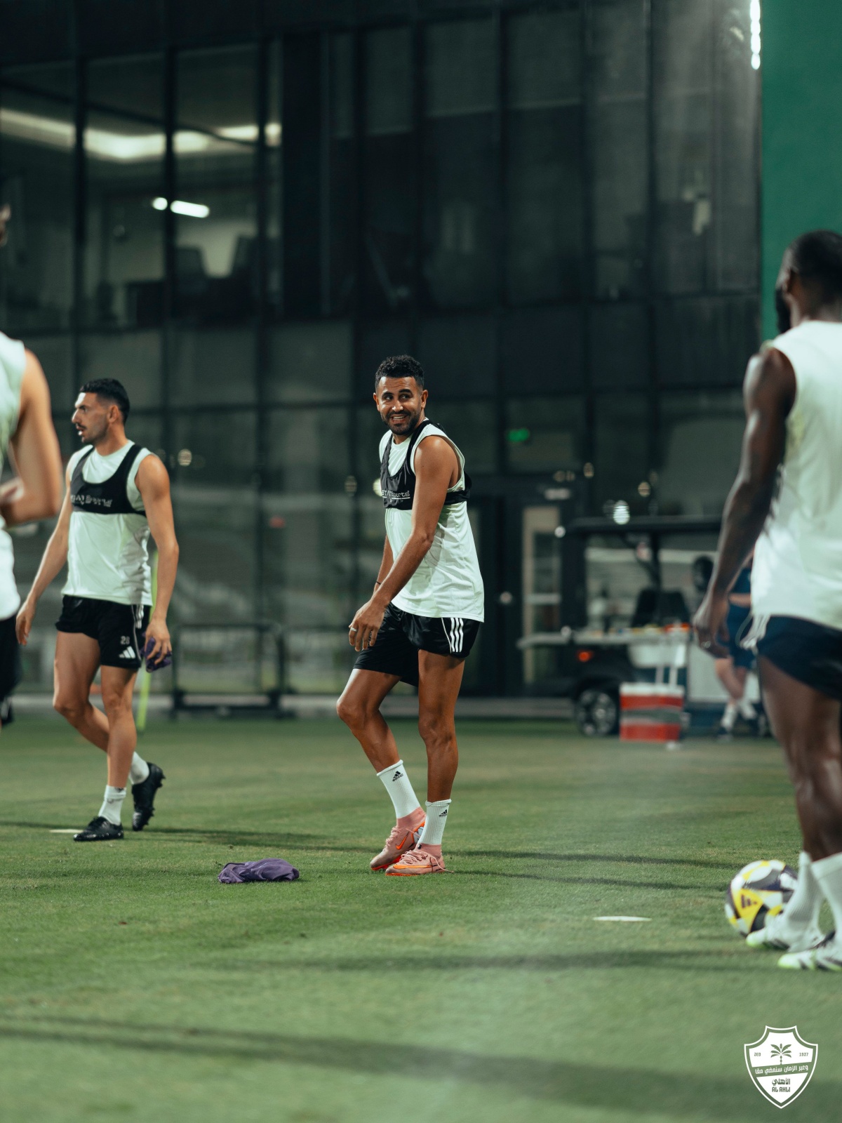 التشكيل المتوقع  للأهلي السعودي ضد العربي