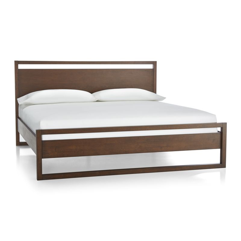 سرير Linea II King Naturalيتميّز تصميم Linea البسيط والمتقن باستخدام خشب الساج الصلب المستعاد والمعتمد من FSC، مع تركه في حالته الطبيعية لإبراز التفاصيل الفريدة للأخشاب من عُقَد ونقوش وملمس ولون. \ السعر :  11,535 درهم إماراتي \ 10,960 ريال سعودي