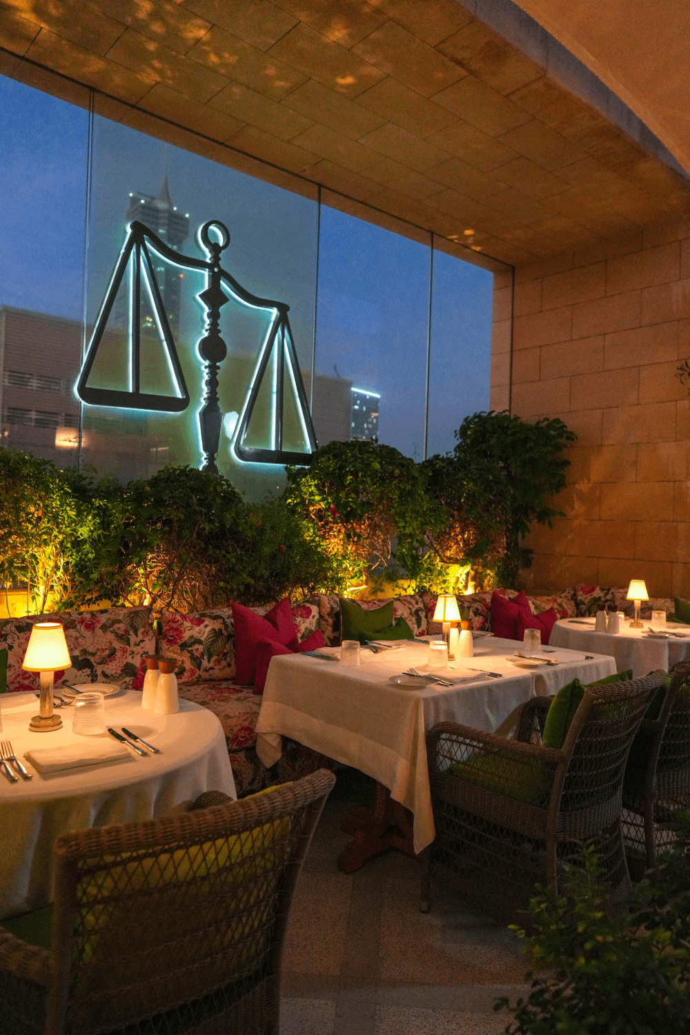 مطعم إنديغو تراس Indigo Terrace إحدى أبرز وجهات الذواقة في البحرين