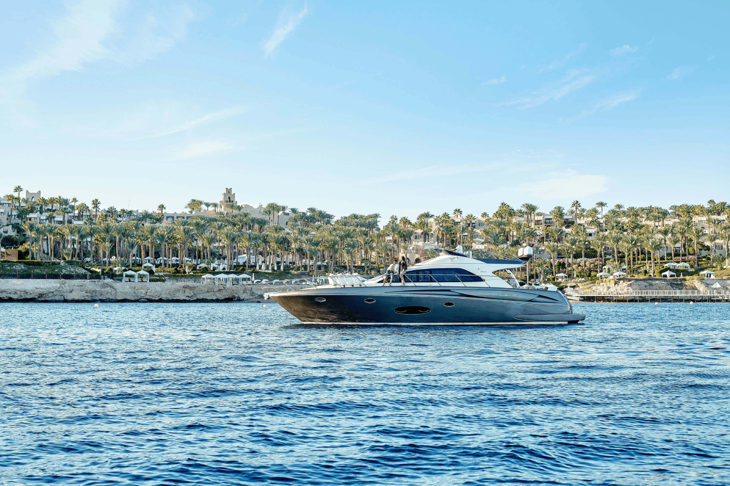 رحلة تنبض بالفخامة على مياه البحر الأحمر