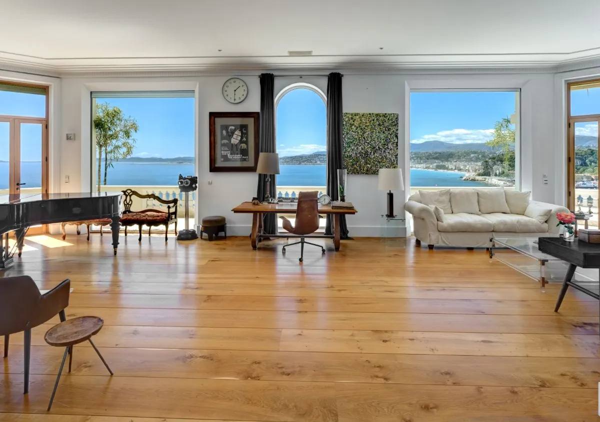 فيلا شون كونري للبيع بـ26.5 مليون دولار في الريفييرا الفرنسية