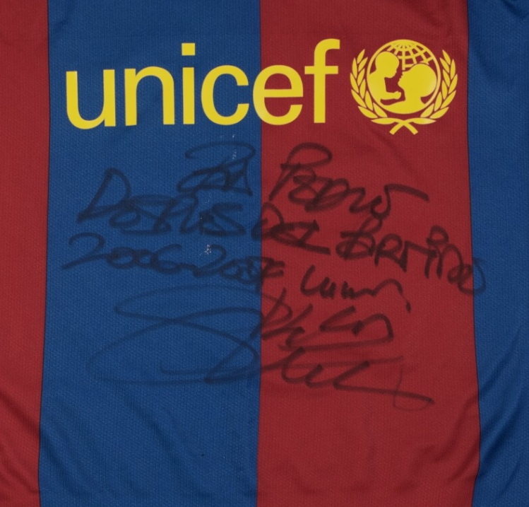 رقم جديد لميسي: قميصه الأسطوري من إل كلاسيكو 2006 يُباع