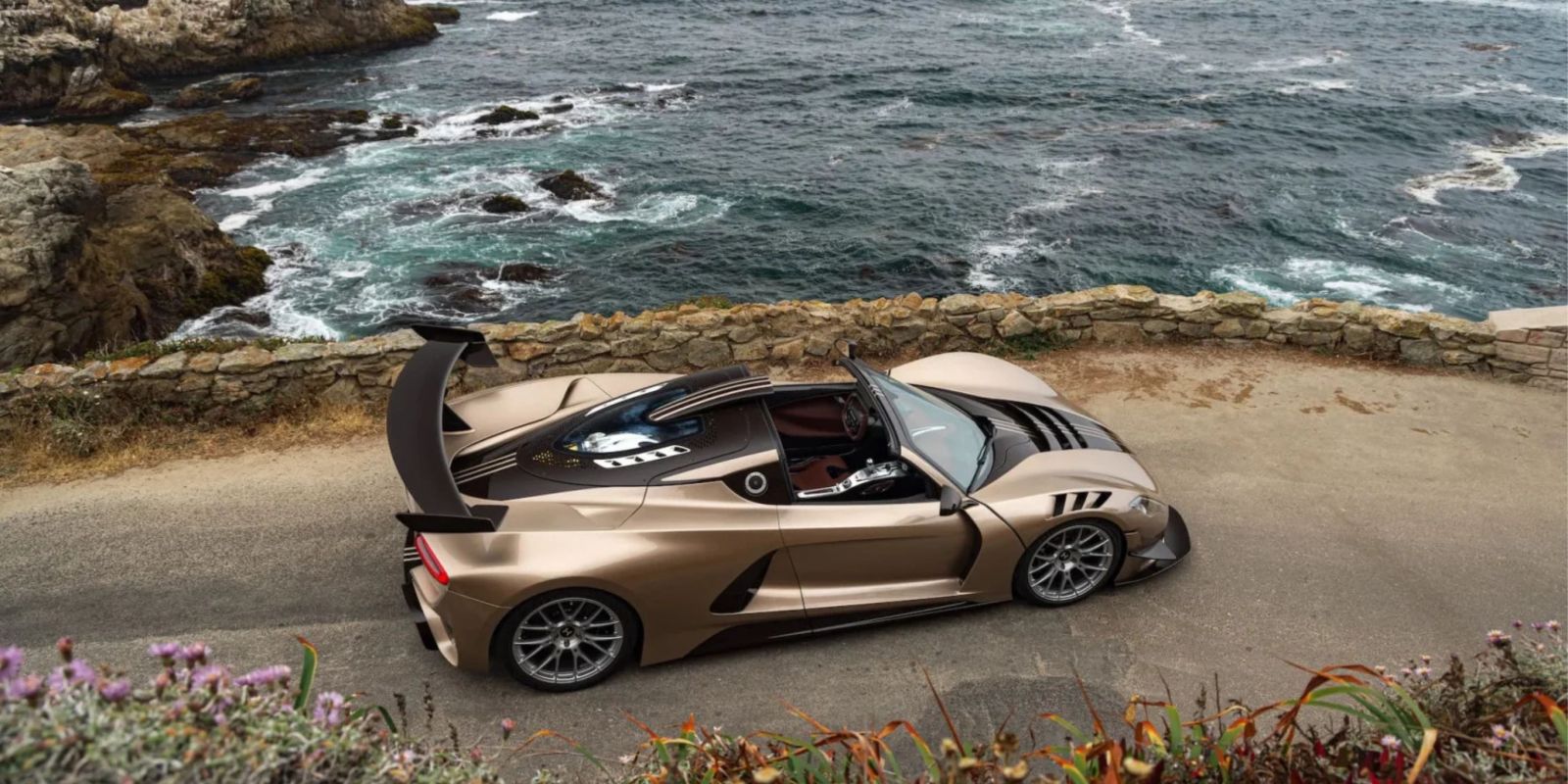  Hennessey Venom F5 بقوة 2,031 حصان وناقل يدوي نادر