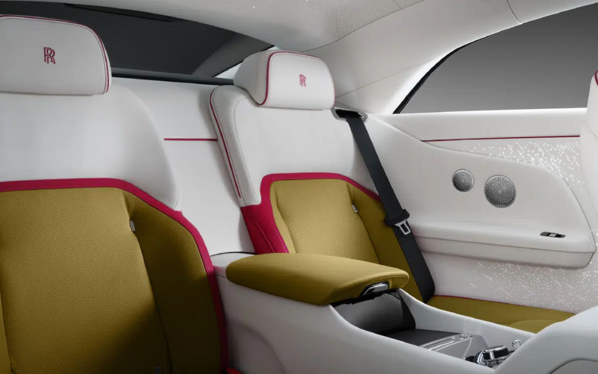 جيلY يقتحم عالم رولز-رويس.. و"سبكتر" نقطة التحول