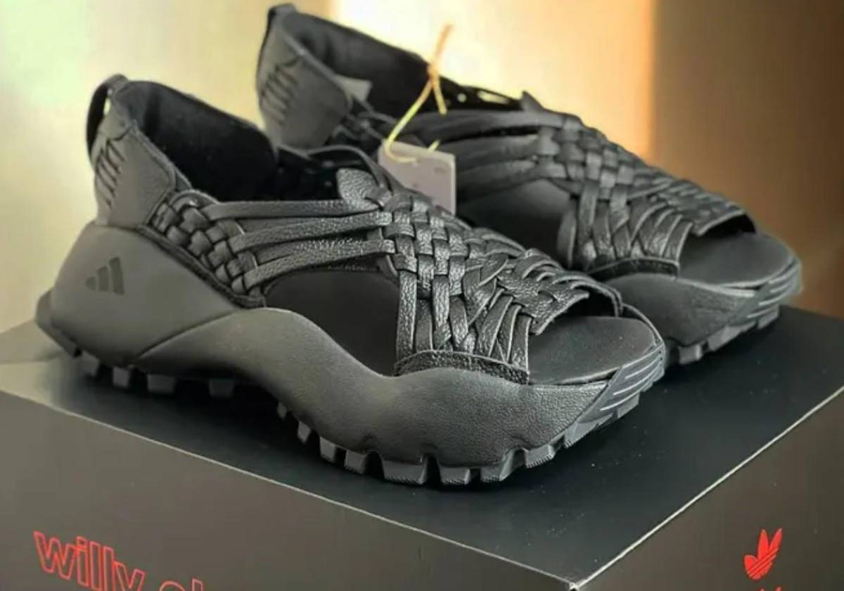 المكسيك تطالب أديداس بدفع تعويضات بعد إطلاق حذاء مستوحى من التراث الأصلي