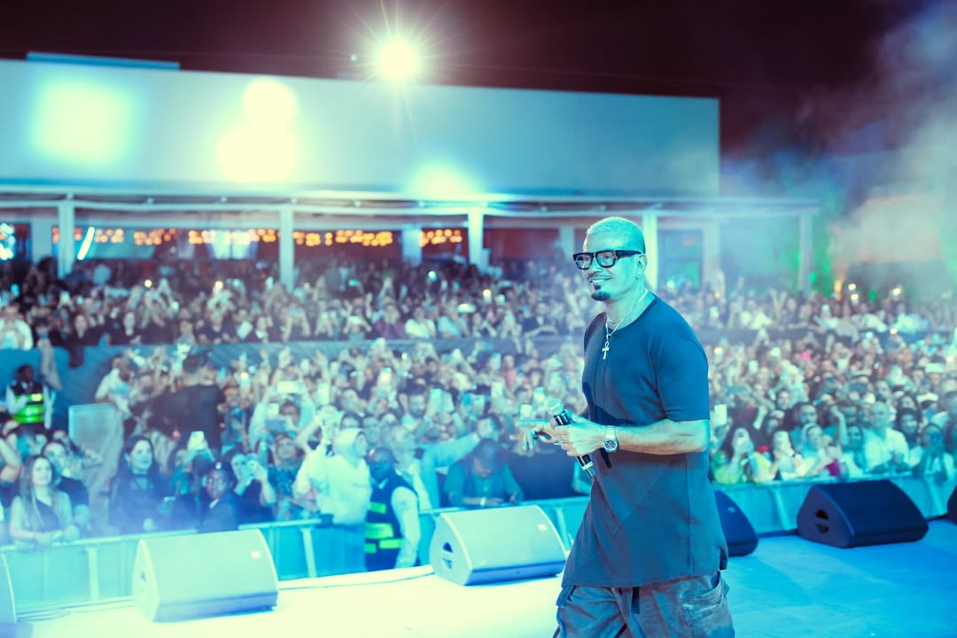 حفل عمرو دياب في قطر 