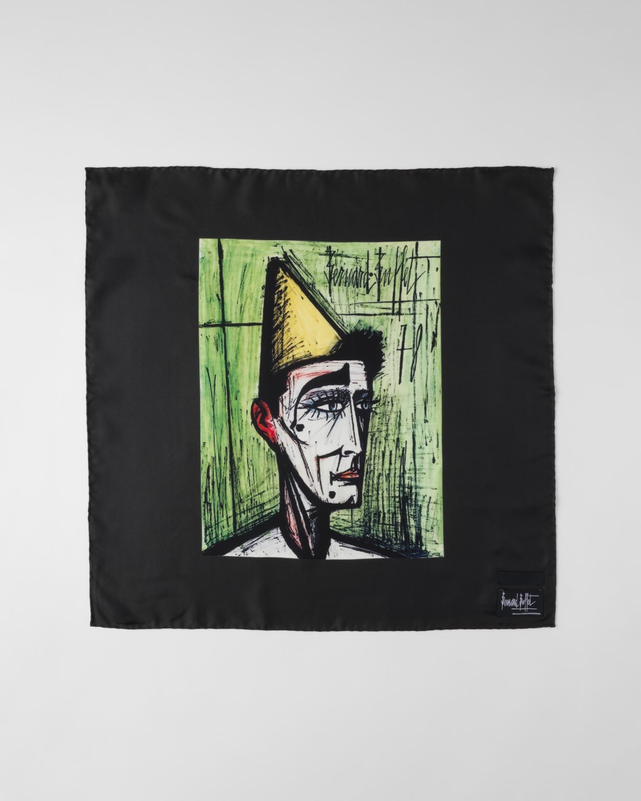 ربطة بنمط Printed Scarf من علامة برادا Prada - المصدر : Prada 