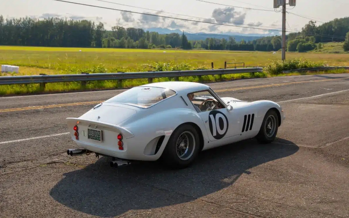 Ferrari 250 GTO البيضاء النادرة تُعرض للبيع مقابل أكثر من 50 مليون دولار
