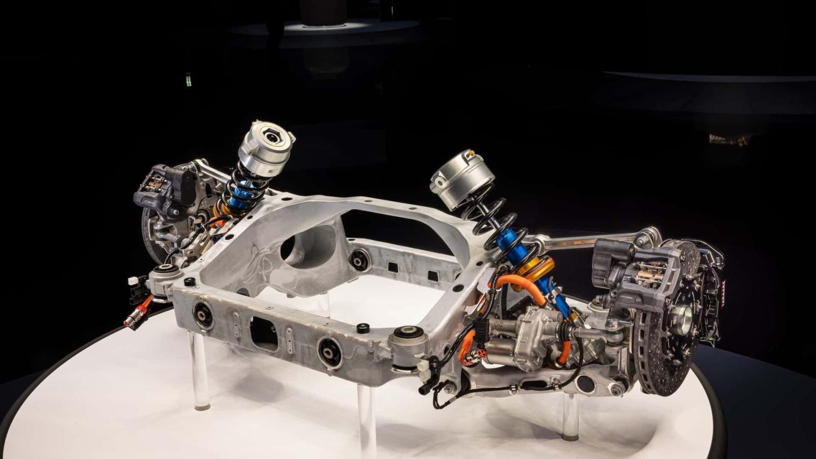 فيراري تكشف عن "Electtrica".. أول سيارة كهربائية بقوة 986 حصانًا