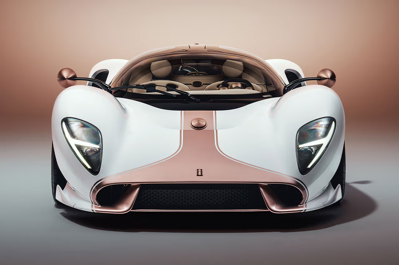 De Tomaso P72 تعود رسميًا بروح كلاسيكية وقوة 700 حصان