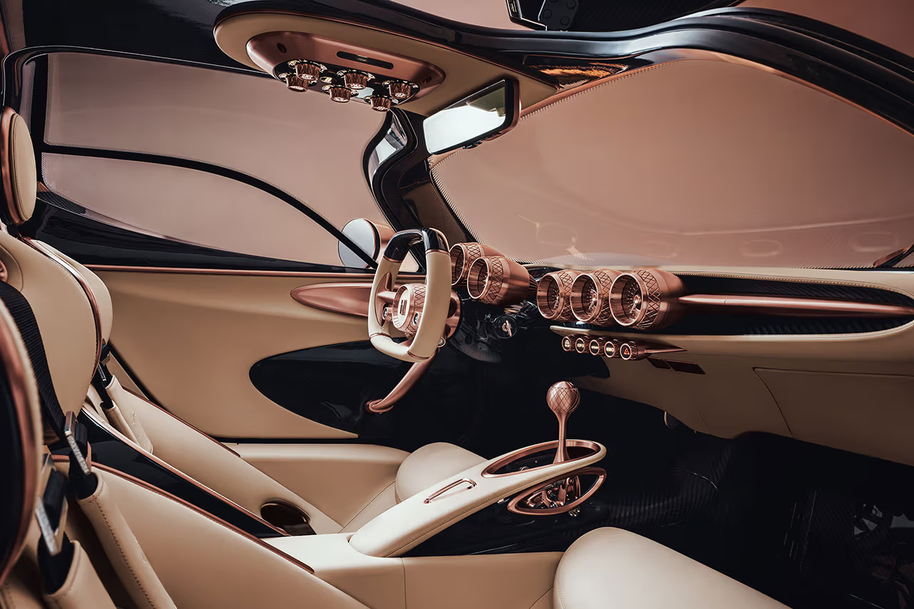 De Tomaso P72 تعود رسميًا بروح كلاسيكية وقوة 700 حصان