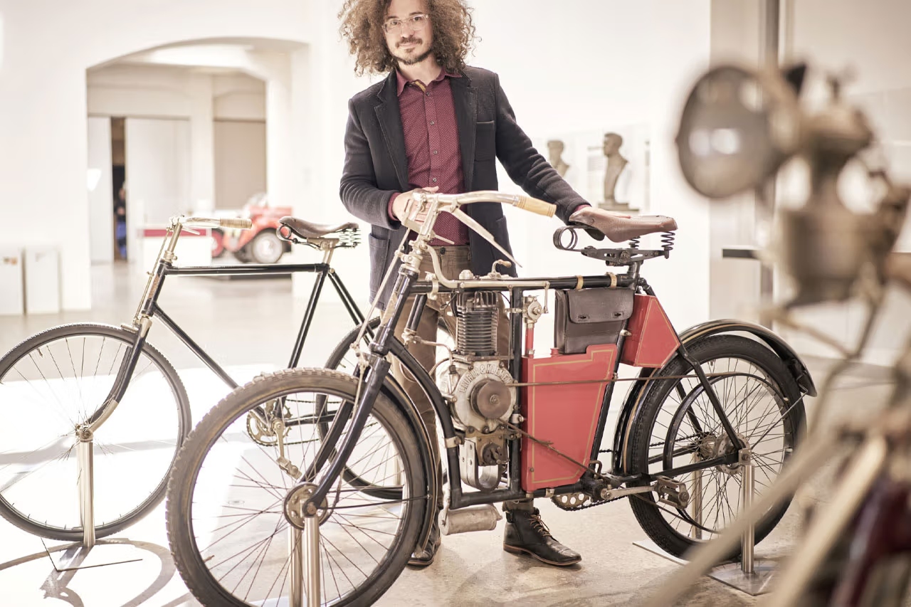 بمناسبة 130 عامًا على تأسيسها.. Škoda تطلق Slavia B المستوحاة من أولى دراجاتها