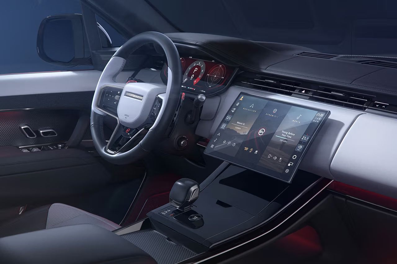 رينج روفر تكشف عن إصدار Sport SV كربون قبيل أسبوع مونتيري (فيديو)