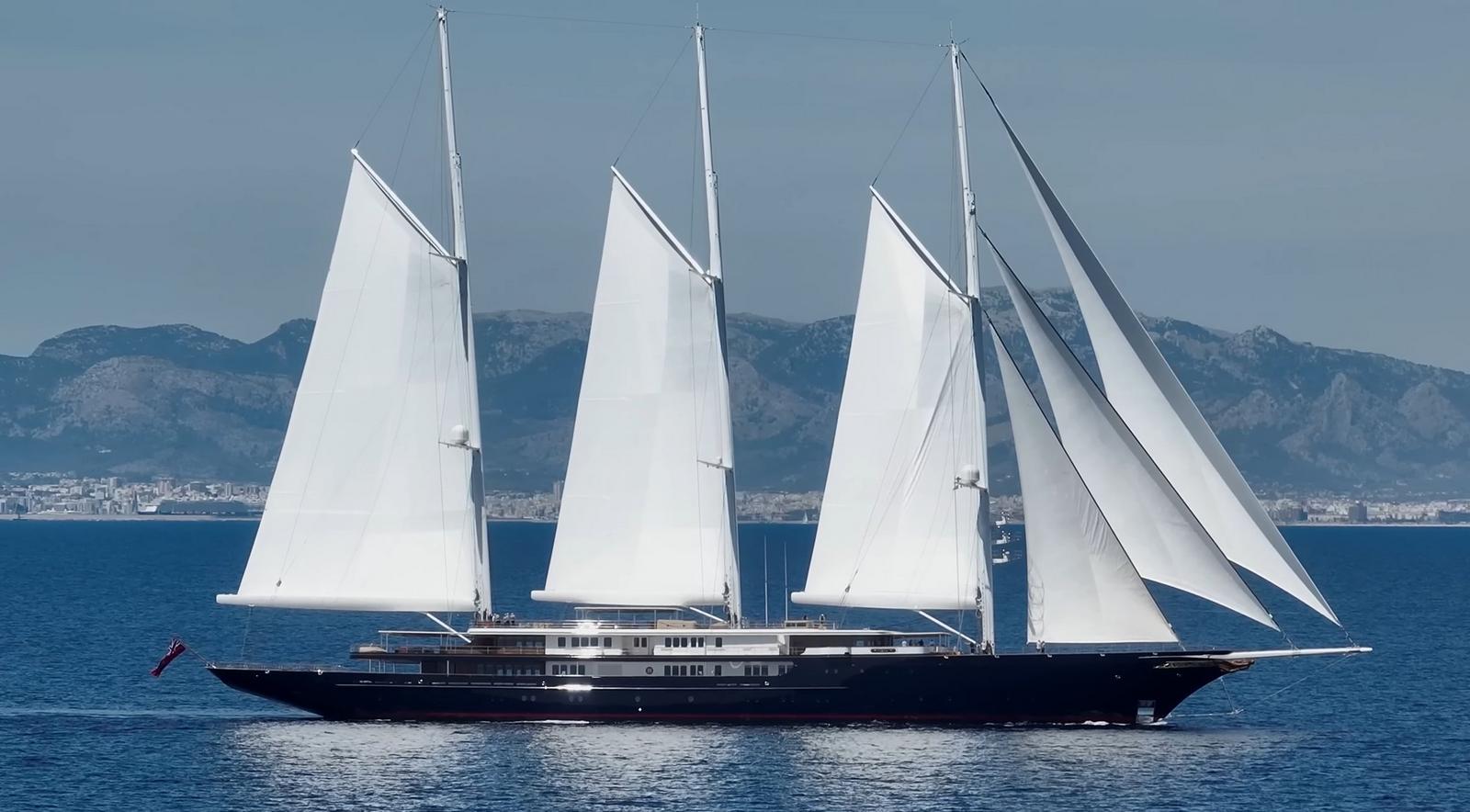 جيف بيزوس يجهّز يخته الفاخر بمطبخ بقيمة 7 ملايين دولار