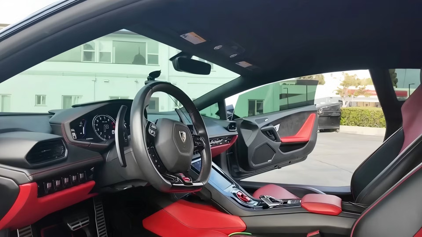 الذكاء الاصطناعي يعيد لامبورغيني مسروقة بعد عامين