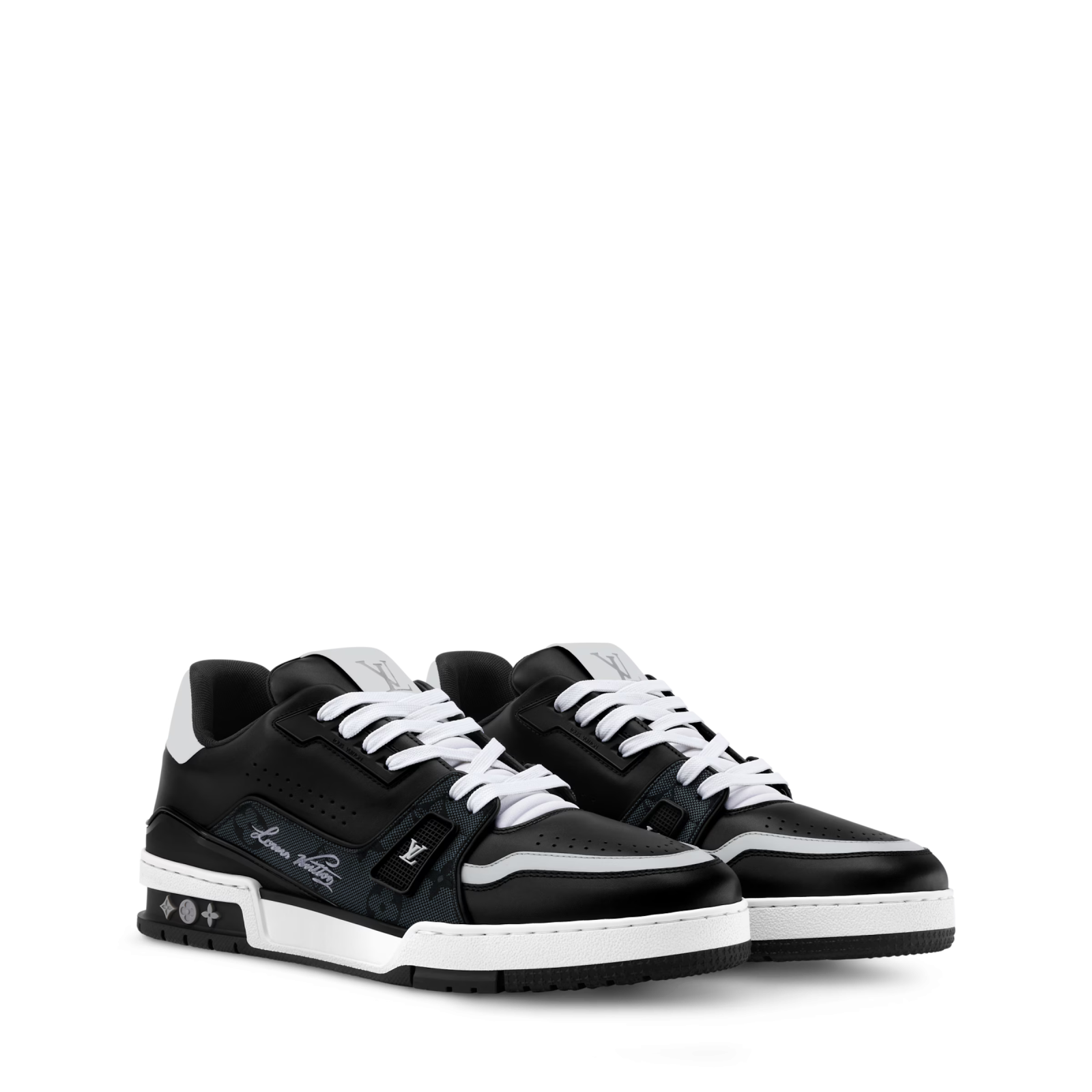 حذاء LV Trainer الأسود من لويس فيتون - المصدر: Louis Vuitton