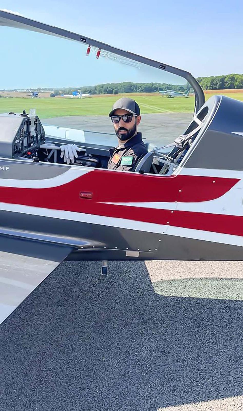 الطيار السعودي عبدالله القبلان