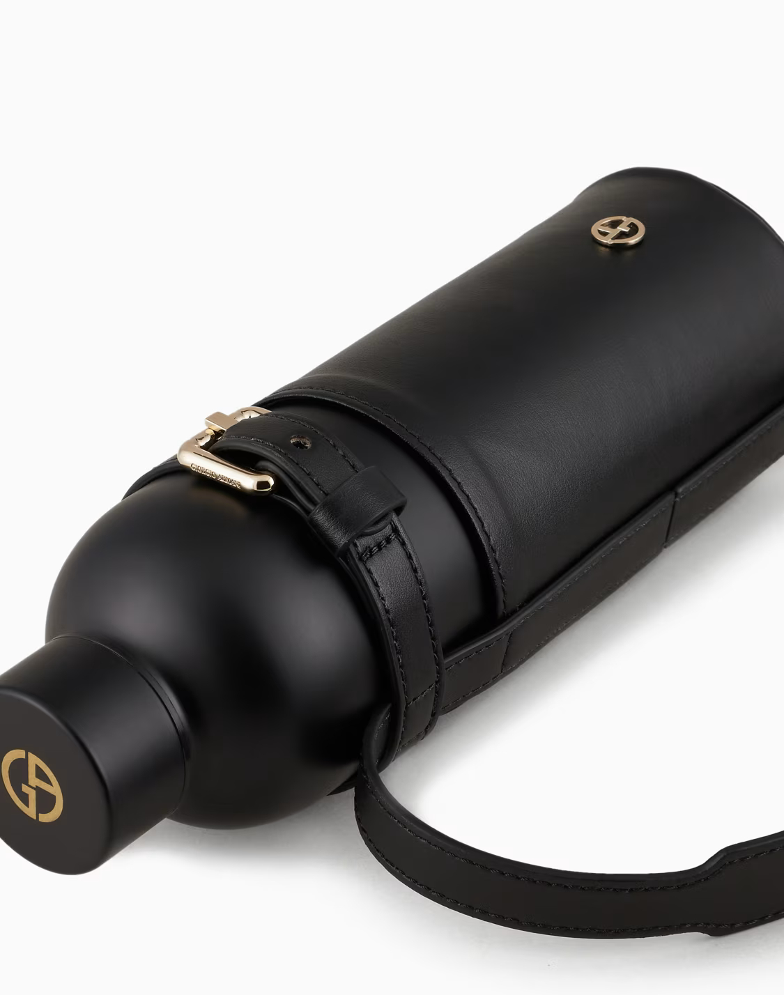 زجاجة مياة رياضية بنمط Pump من علامة ارماني كازا Armani Casa