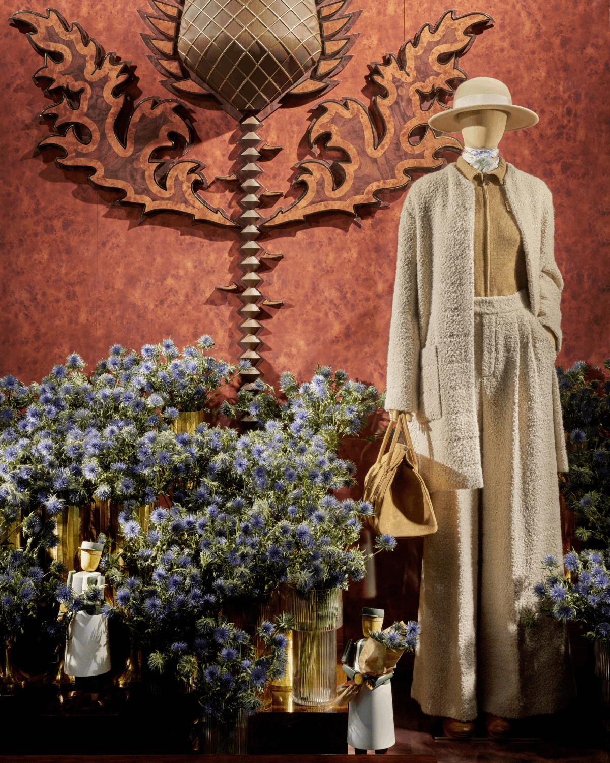 لأنثى Loro Piana دفق من الإبداعات تحط على واجهات Bergdorf Goodman الرائعة