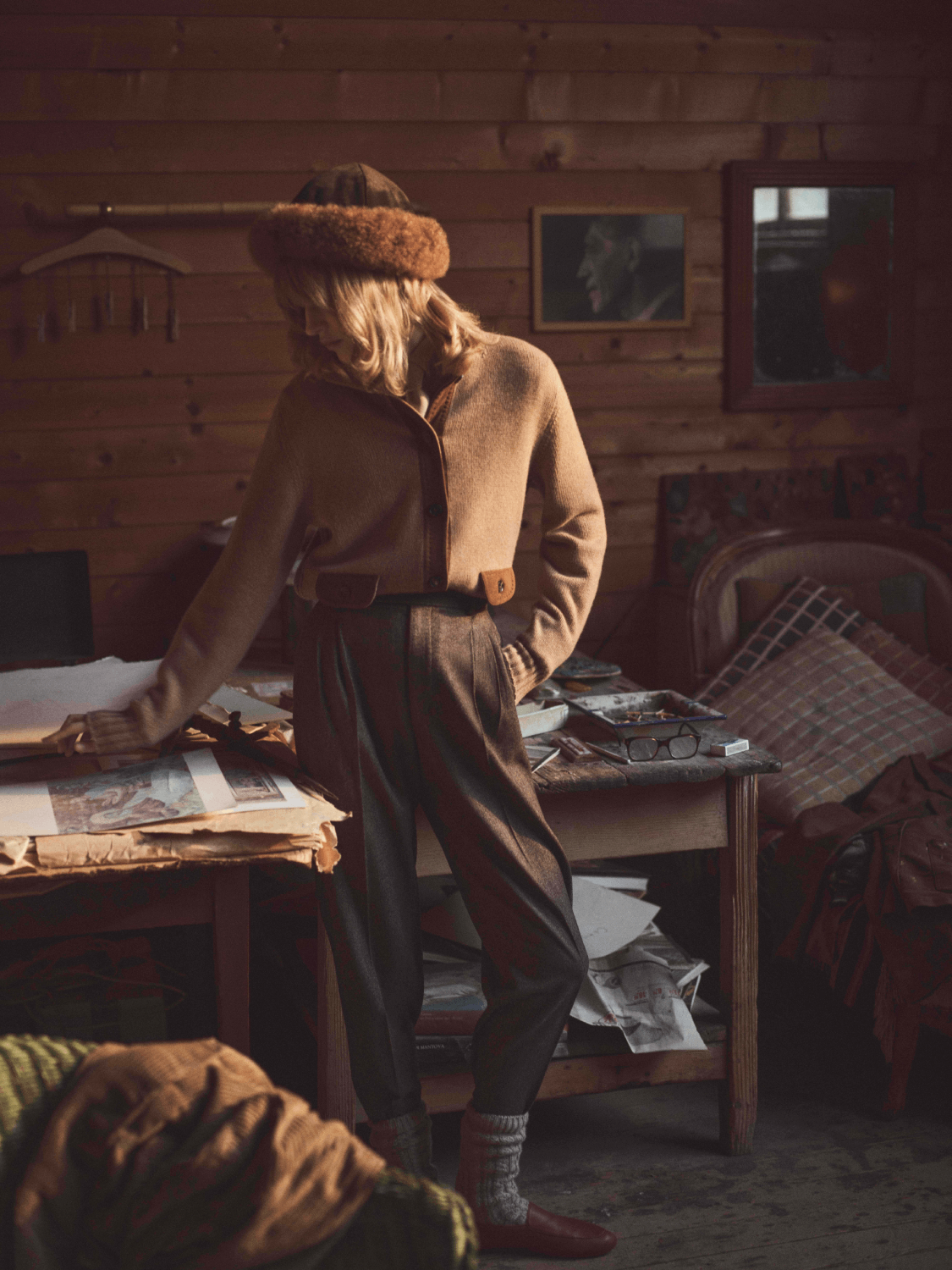 دفء الأنوثة يتجلى برقي في هذه الإطلالة الرائعة من تصميم Loro Piana لـBergdorf Goodman