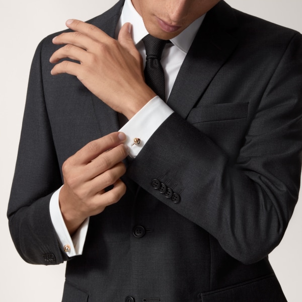 أزرار أكمام بنمط Trinity من كارتييه Cartier