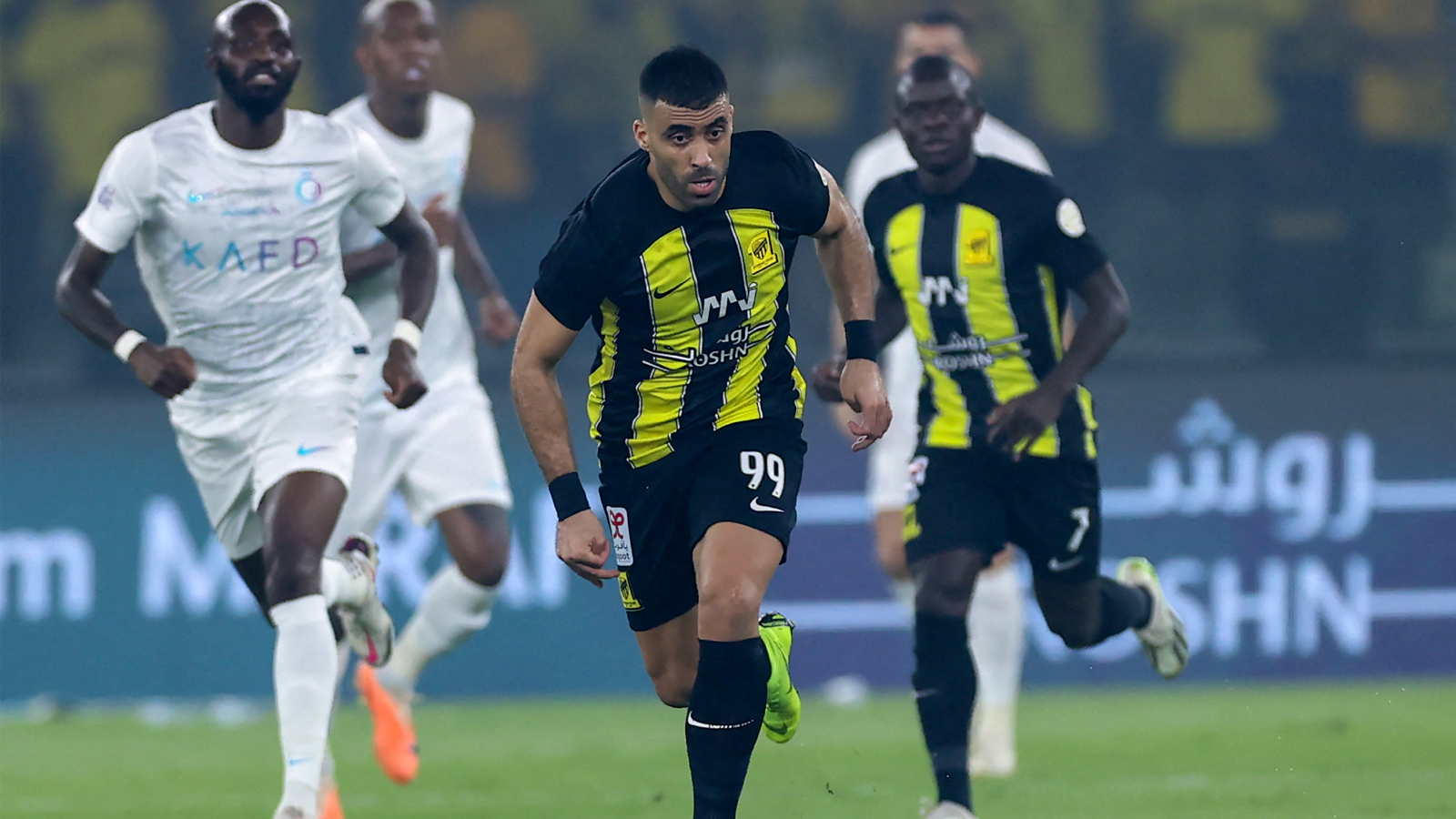 بعد انتهاء إعارته للهلال.. الشباب السعودي يكشف الستار عن مستقبل حمدالله 