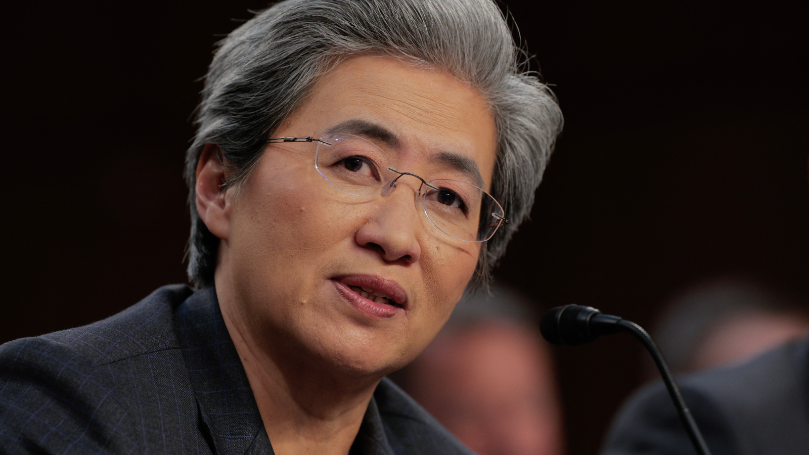 ليزا سو منتقدة زوكربيرغ: الموظفون ليسوا تروسًا في الآلة