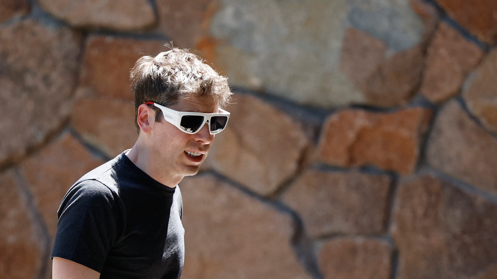 صراع ماسك وألتمان: من يهيمن على الذكاء الاصطناعي؟