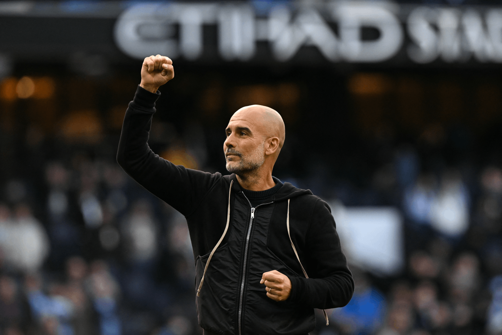 هالاند يدخل التاريخ وغوارديولا يطالبه بكسر رقم رونالدو