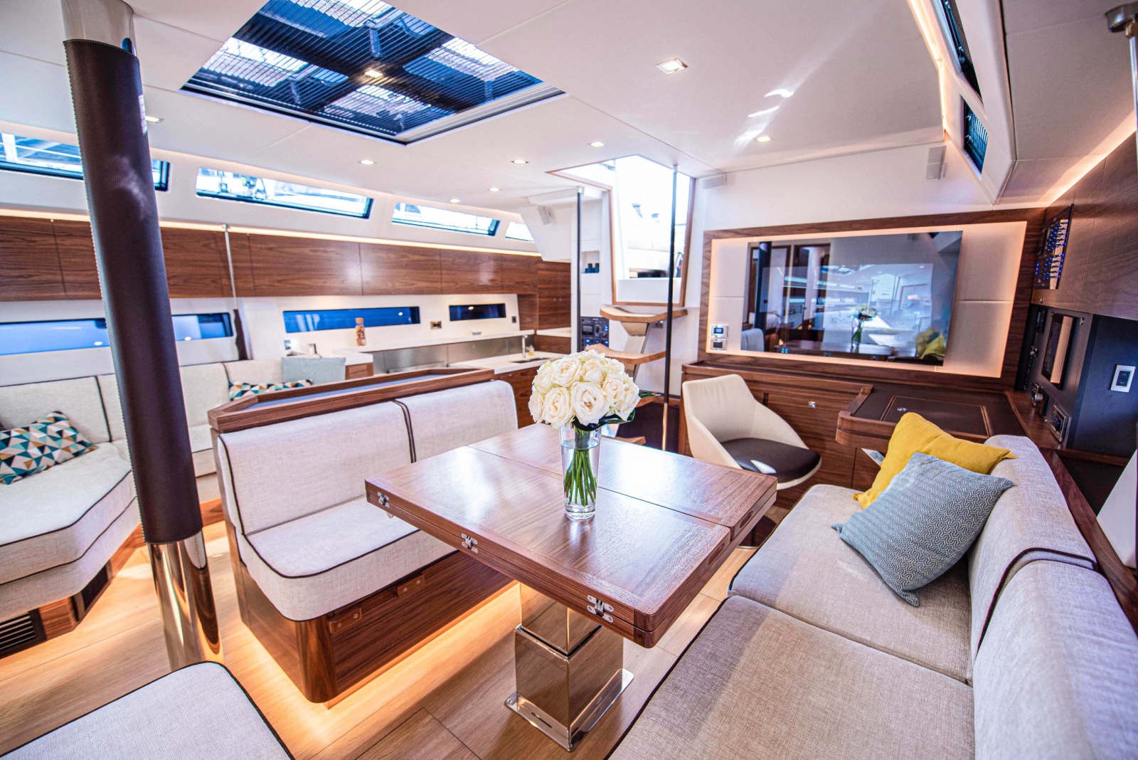  تتمتع غرف الجلوس المشرقة والواسعة بلائحة طويلة من تجهيزات الراحة التي تتوفر قياسيًا